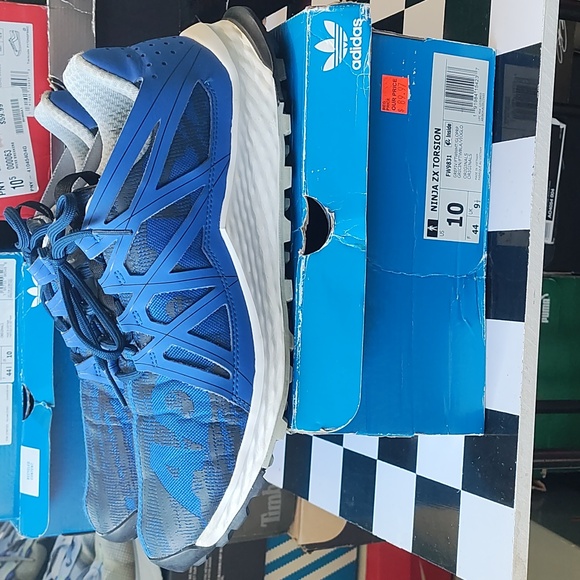 Adidas - Picture 4 of 6